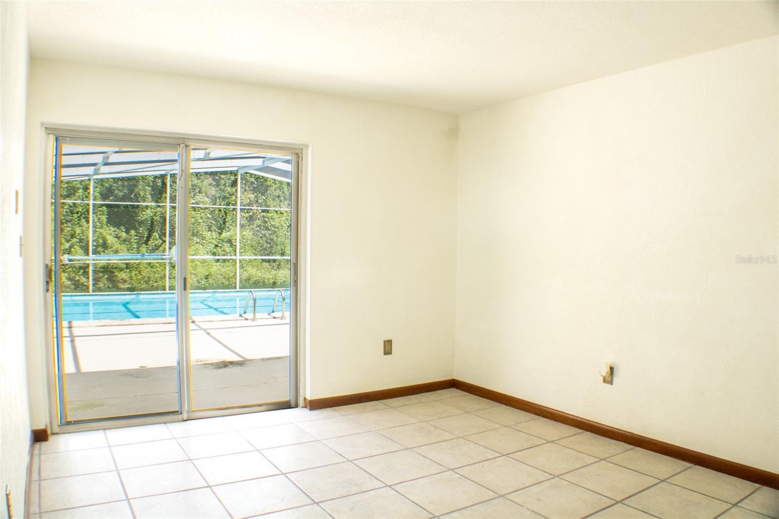 TREVASKIS LT 21 BLK 30 ORANGE CITY - Residential