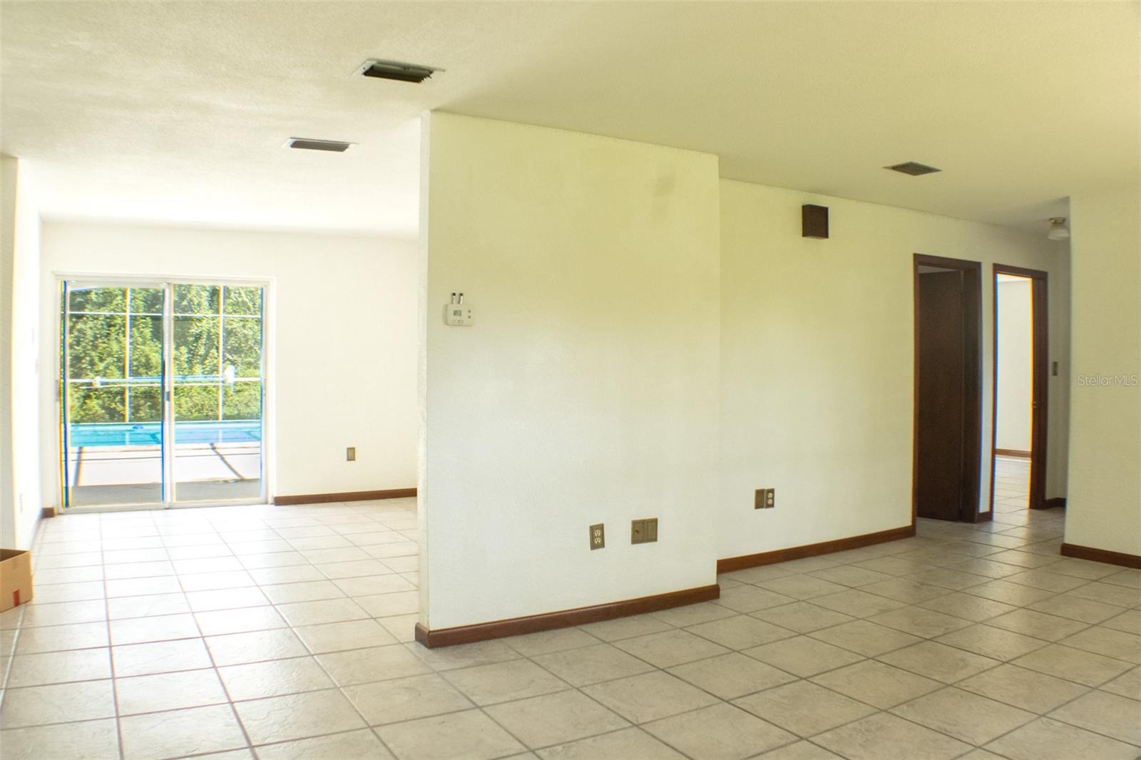 TREVASKIS LT 21 BLK 30 ORANGE CITY - Residential