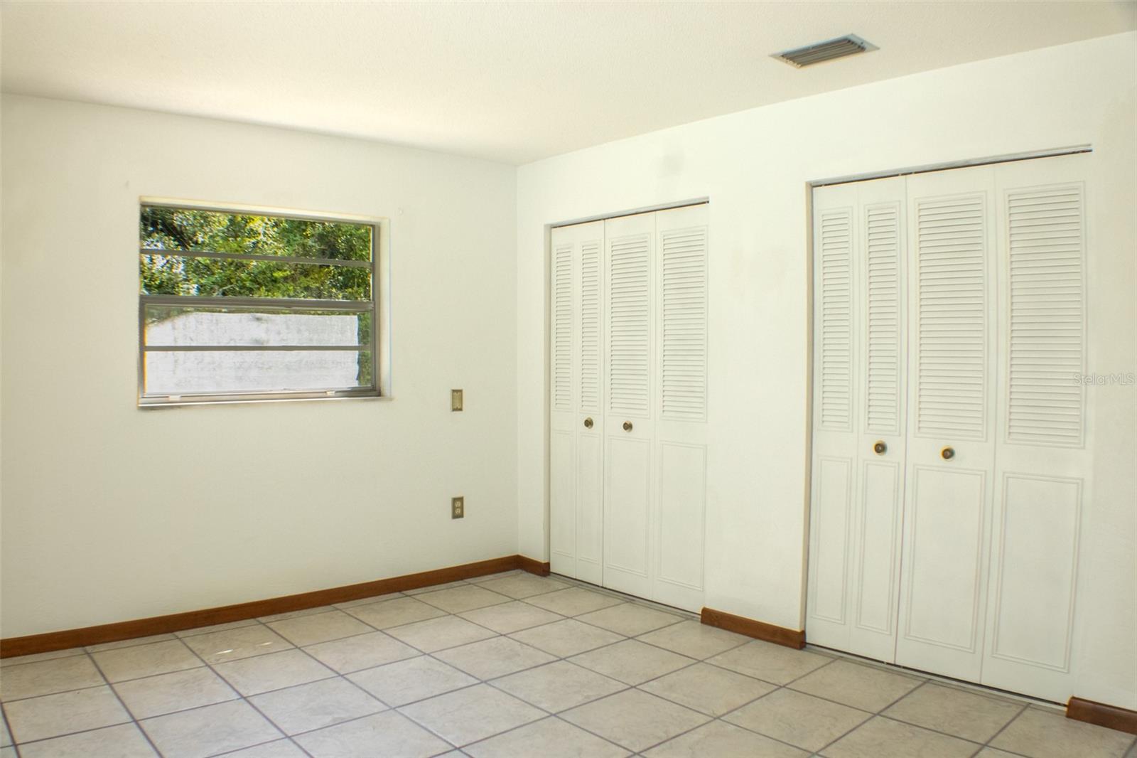 TREVASKIS LT 21 BLK 30 ORANGE CITY - Residential