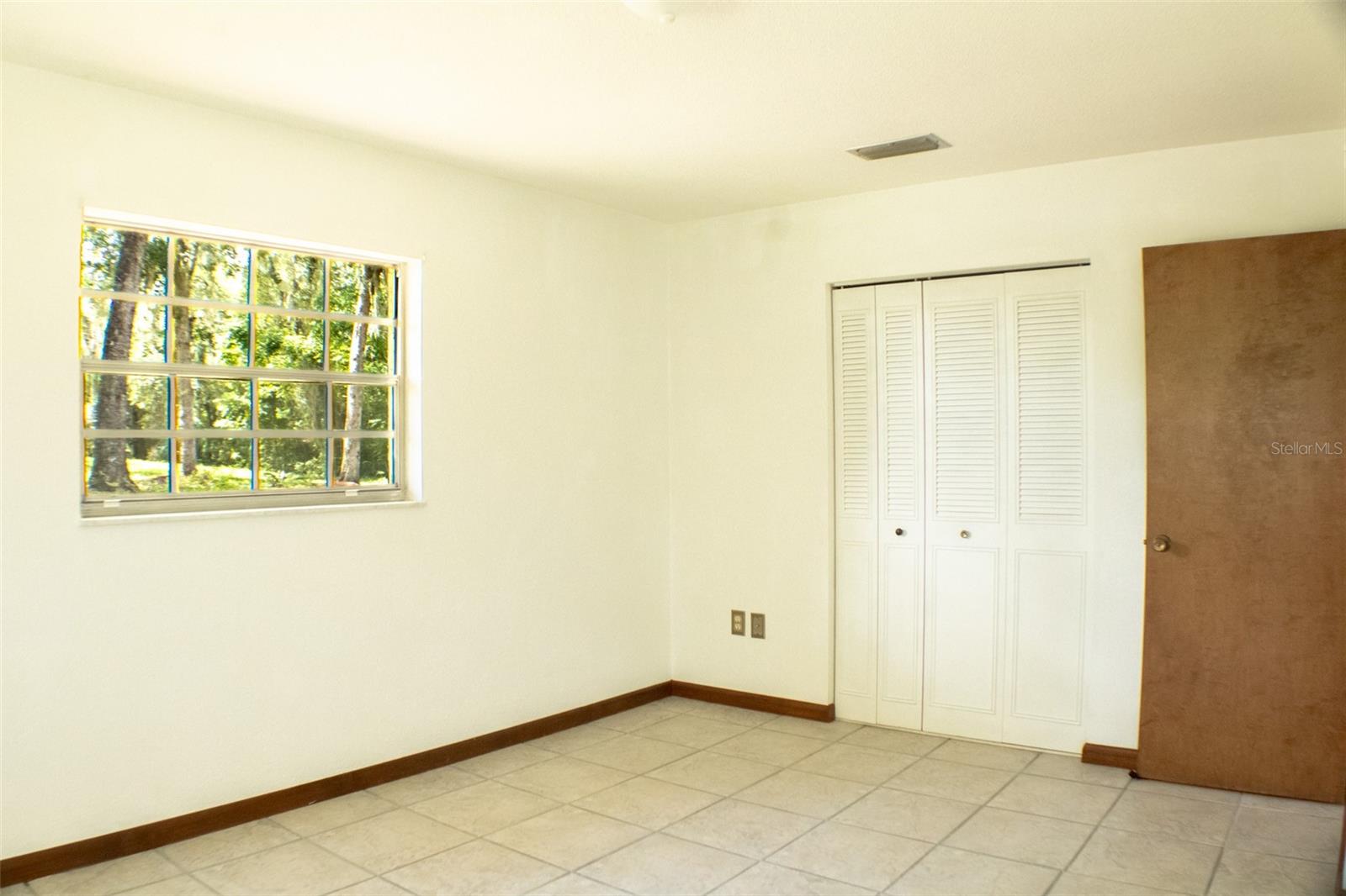 TREVASKIS LT 21 BLK 30 ORANGE CITY - Residential