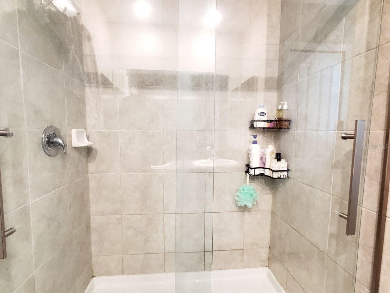 TOUCHSTONE PH 4 - Residential Lease