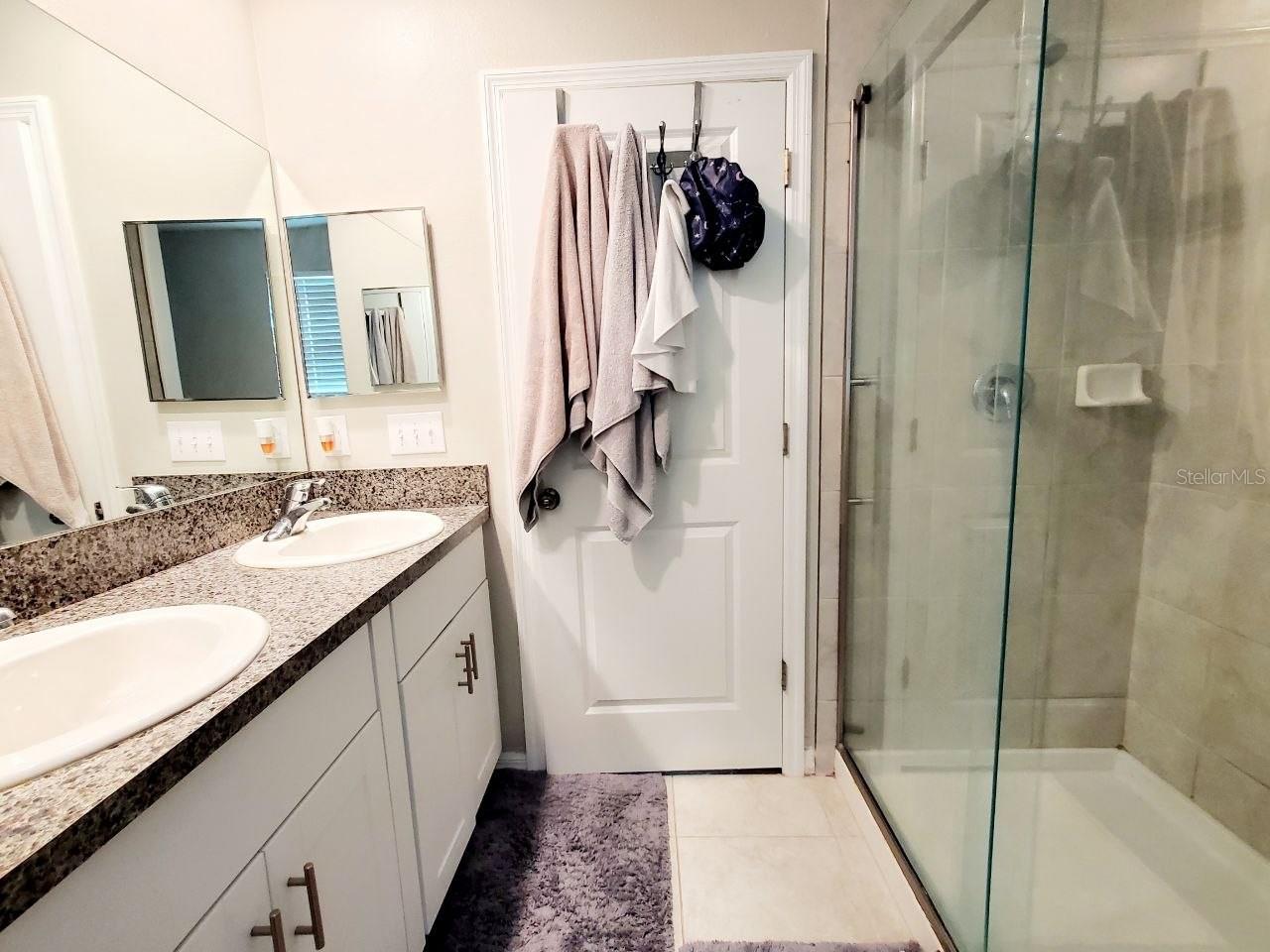 TOUCHSTONE PH 4 - Residential Lease