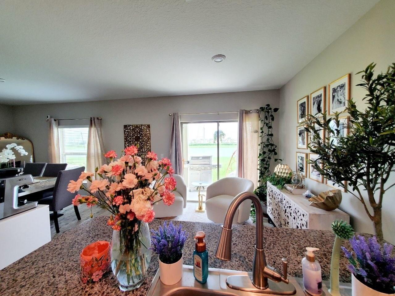 TOUCHSTONE PH 4 - Residential Lease