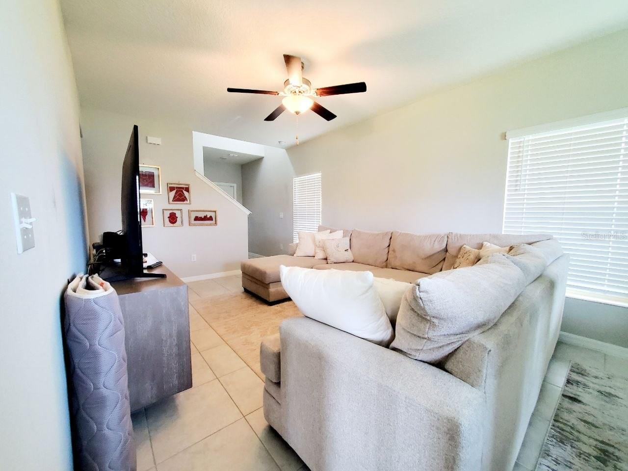 TOUCHSTONE PH 4 - Residential Lease