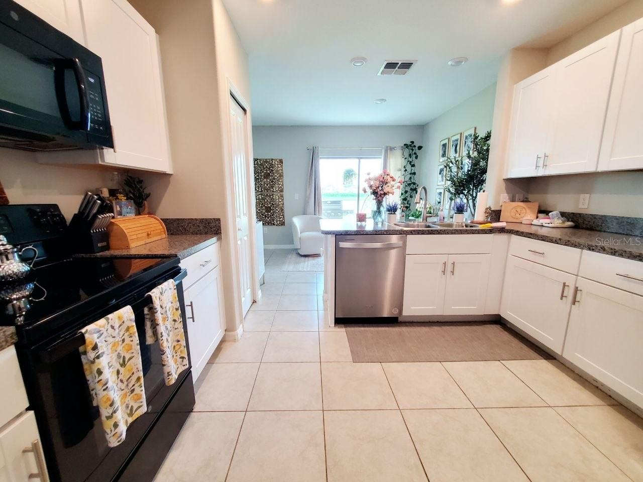 TOUCHSTONE PH 4 - Residential Lease