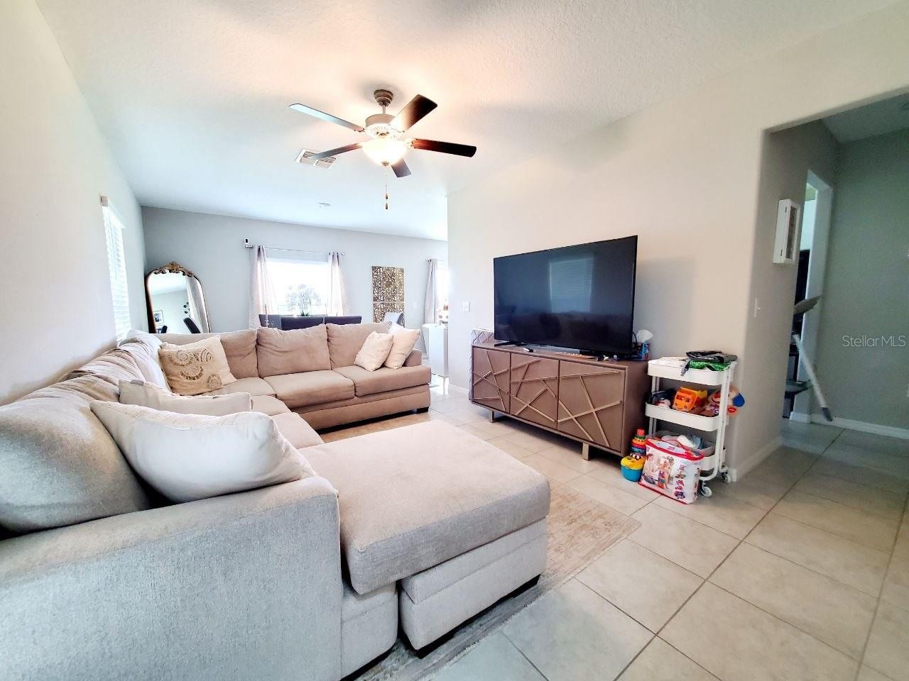 TOUCHSTONE PH 4 - Residential Lease