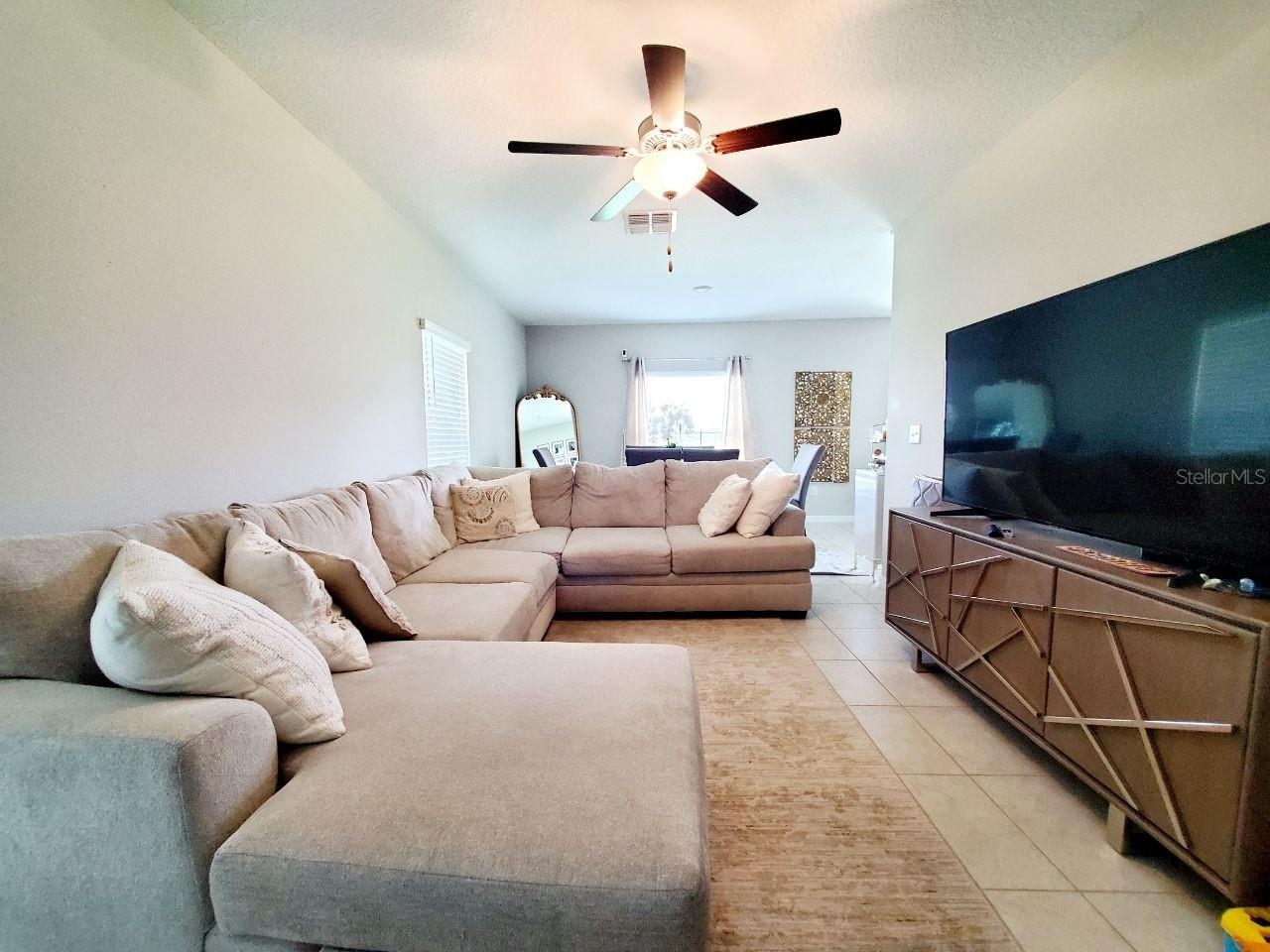 TOUCHSTONE PH 4 - Residential Lease