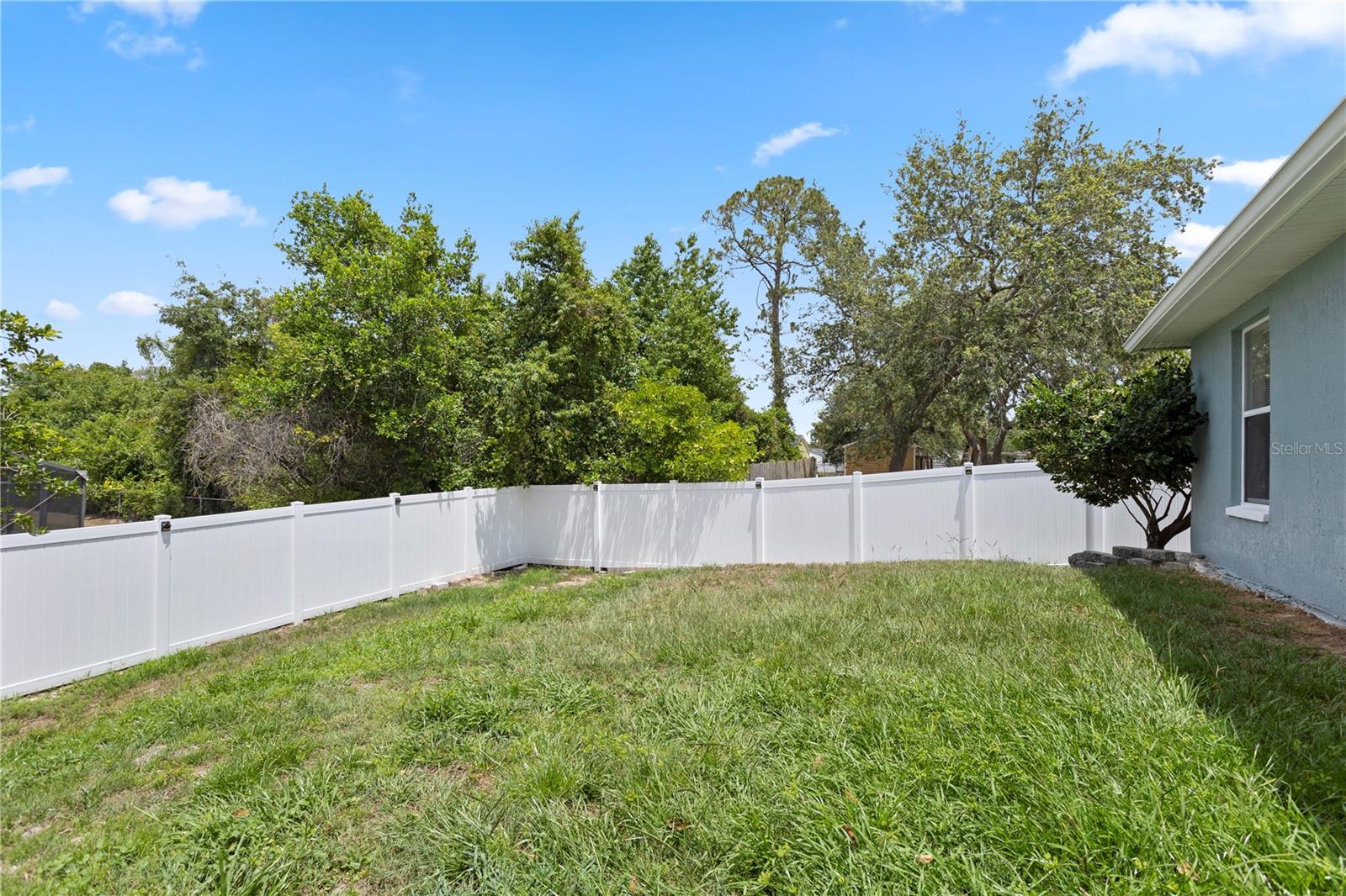 DELTONA LAKES - Residential