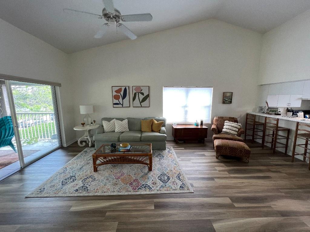 BAY POINTE VILLAS CONDO - Residential