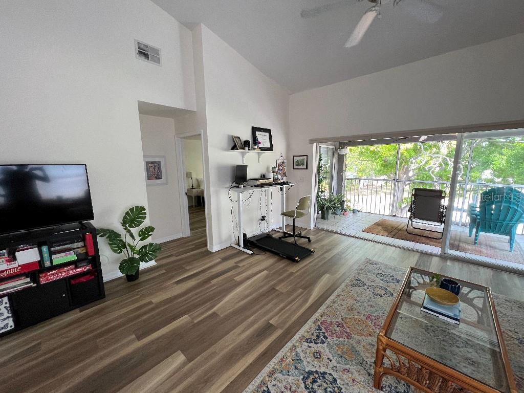 BAY POINTE VILLAS CONDO - Residential