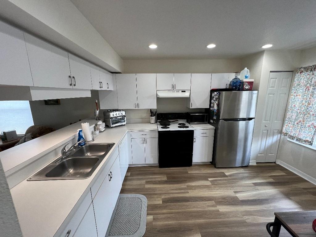 BAY POINTE VILLAS CONDO - Residential