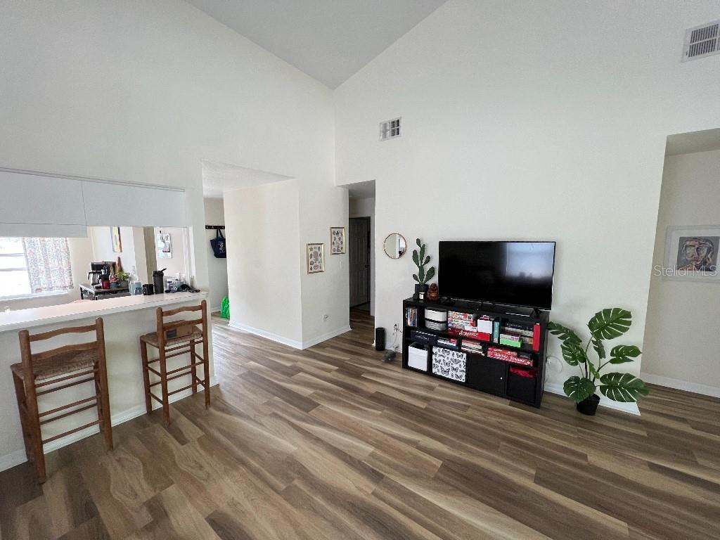 BAY POINTE VILLAS CONDO - Residential
