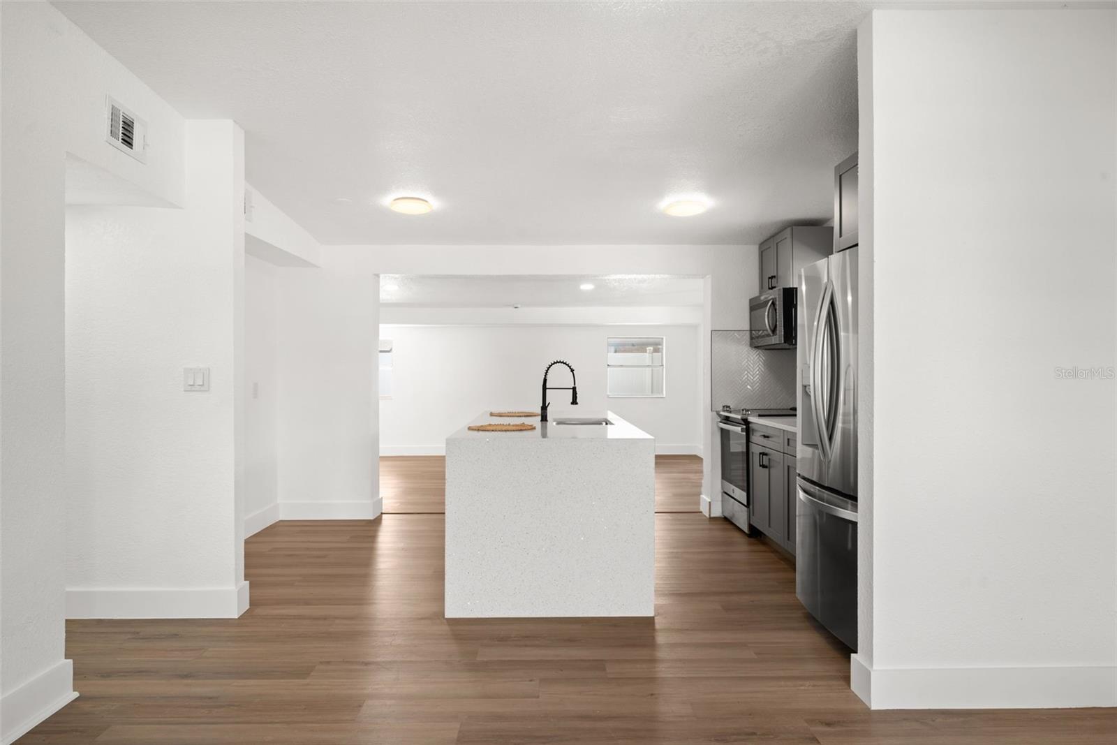 SEMINOLE LAKE VILLAGE 2ND ADD - Residential