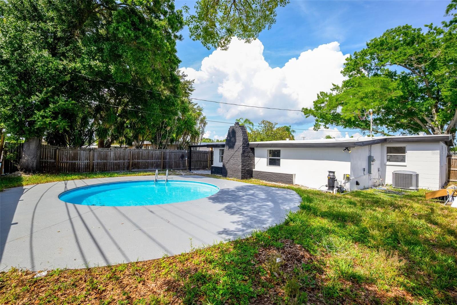 SEMINOLE LAKE VILLAGE 2ND ADD - Residential