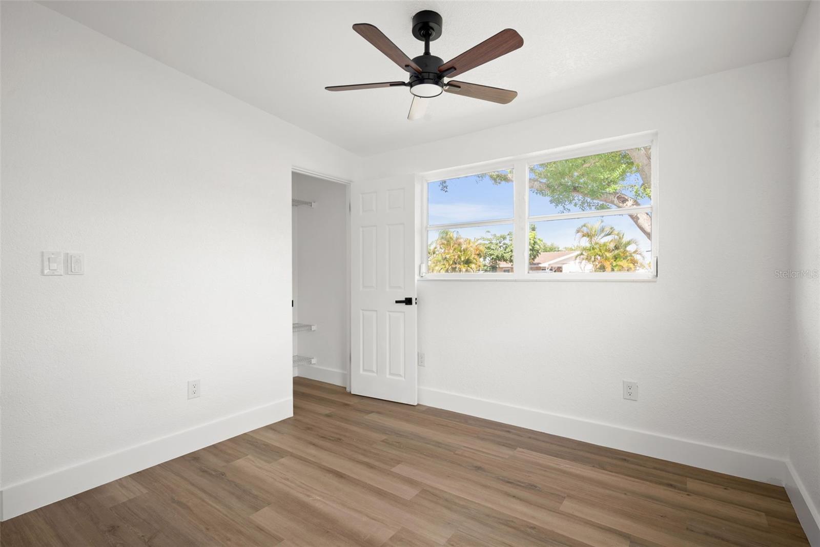 SEMINOLE LAKE VILLAGE 2ND ADD - Residential
