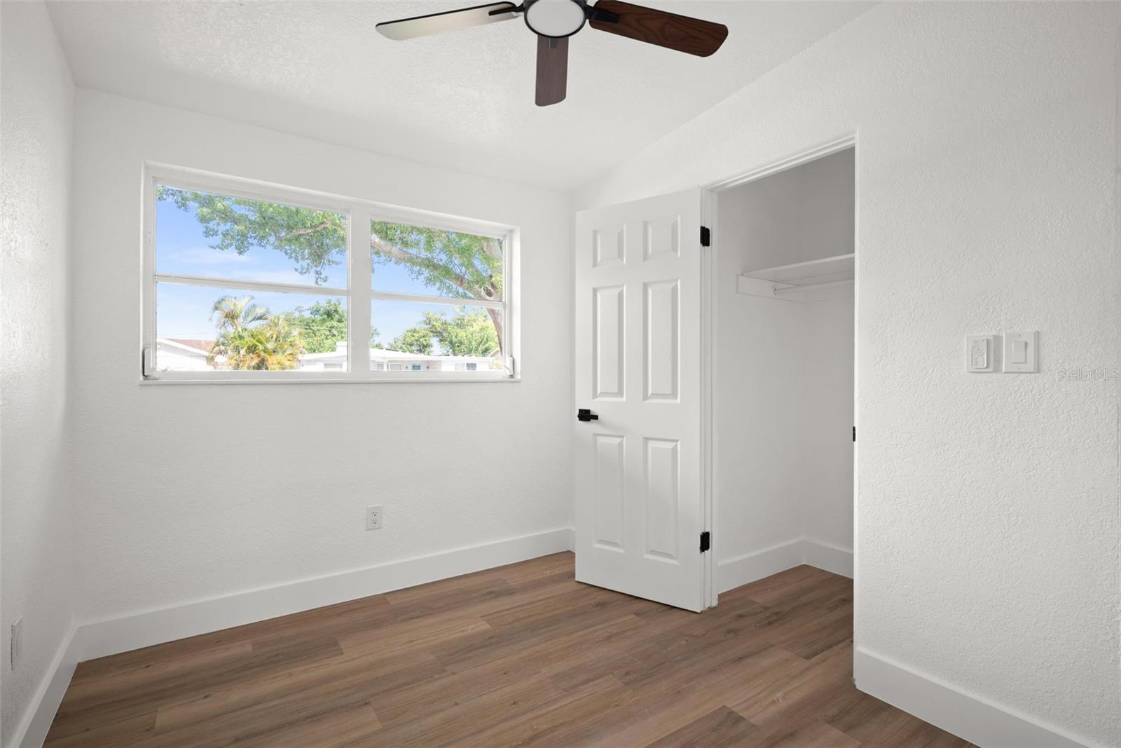 SEMINOLE LAKE VILLAGE 2ND ADD - Residential