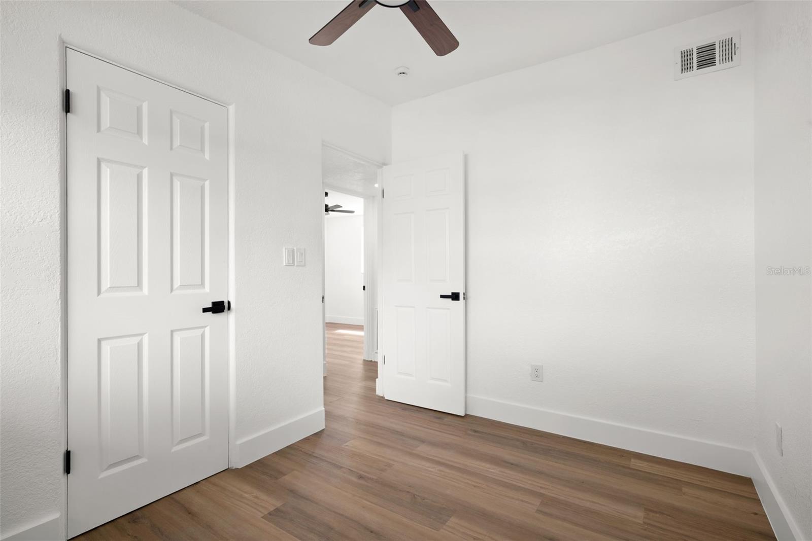 SEMINOLE LAKE VILLAGE 2ND ADD - Residential