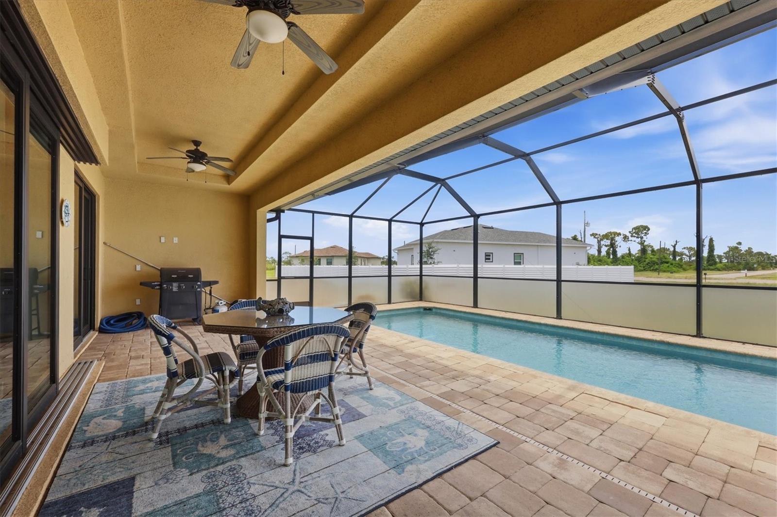 ROTONDA SANDS - Residential