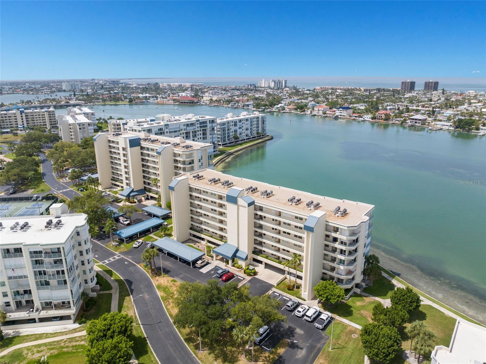 HARBOURSIDE CONDO - Residential