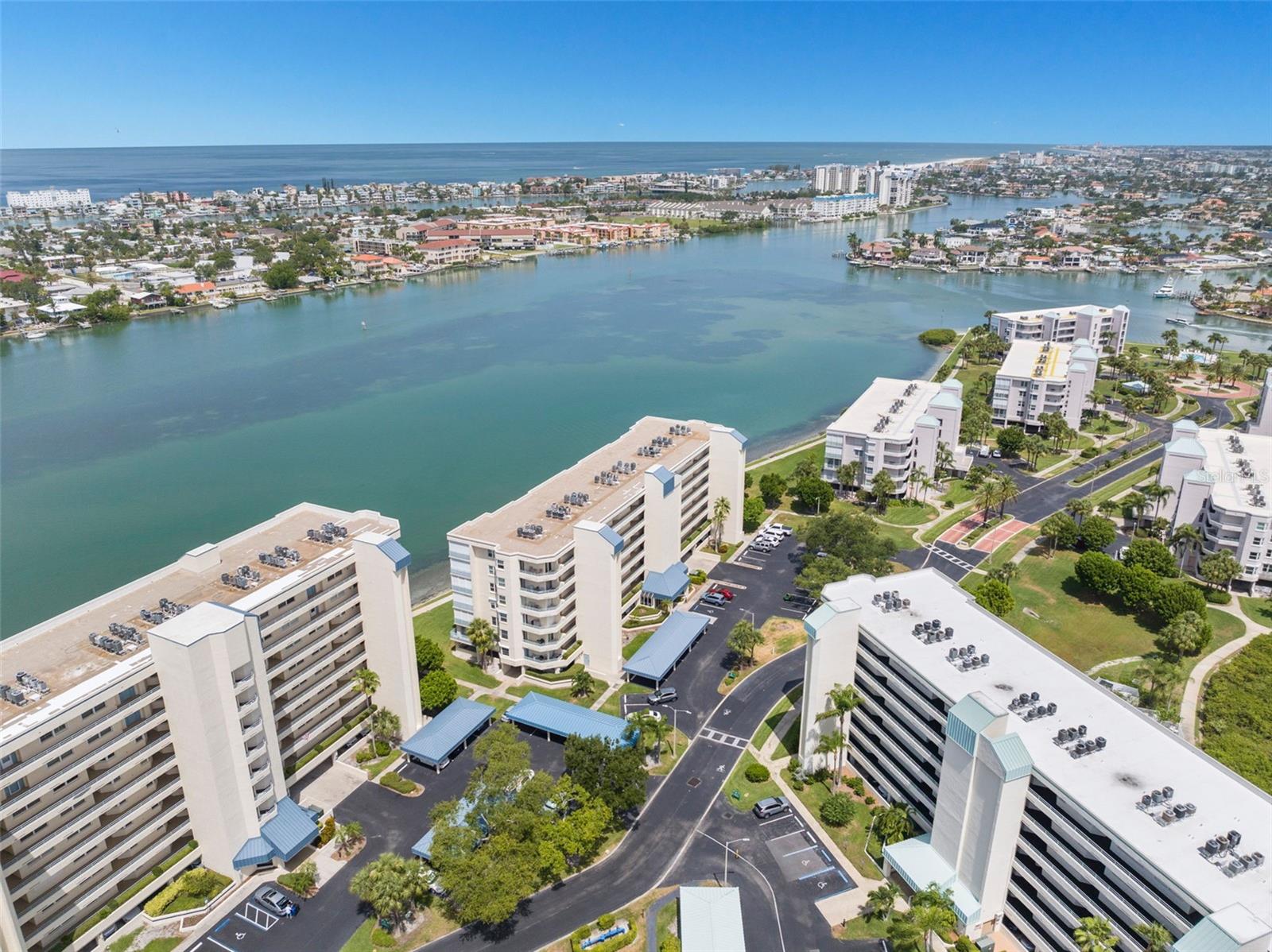 HARBOURSIDE CONDO - Residential