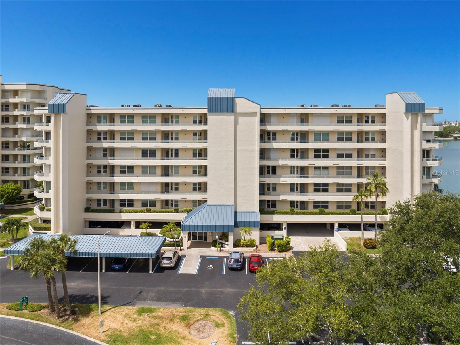 HARBOURSIDE CONDO - Residential