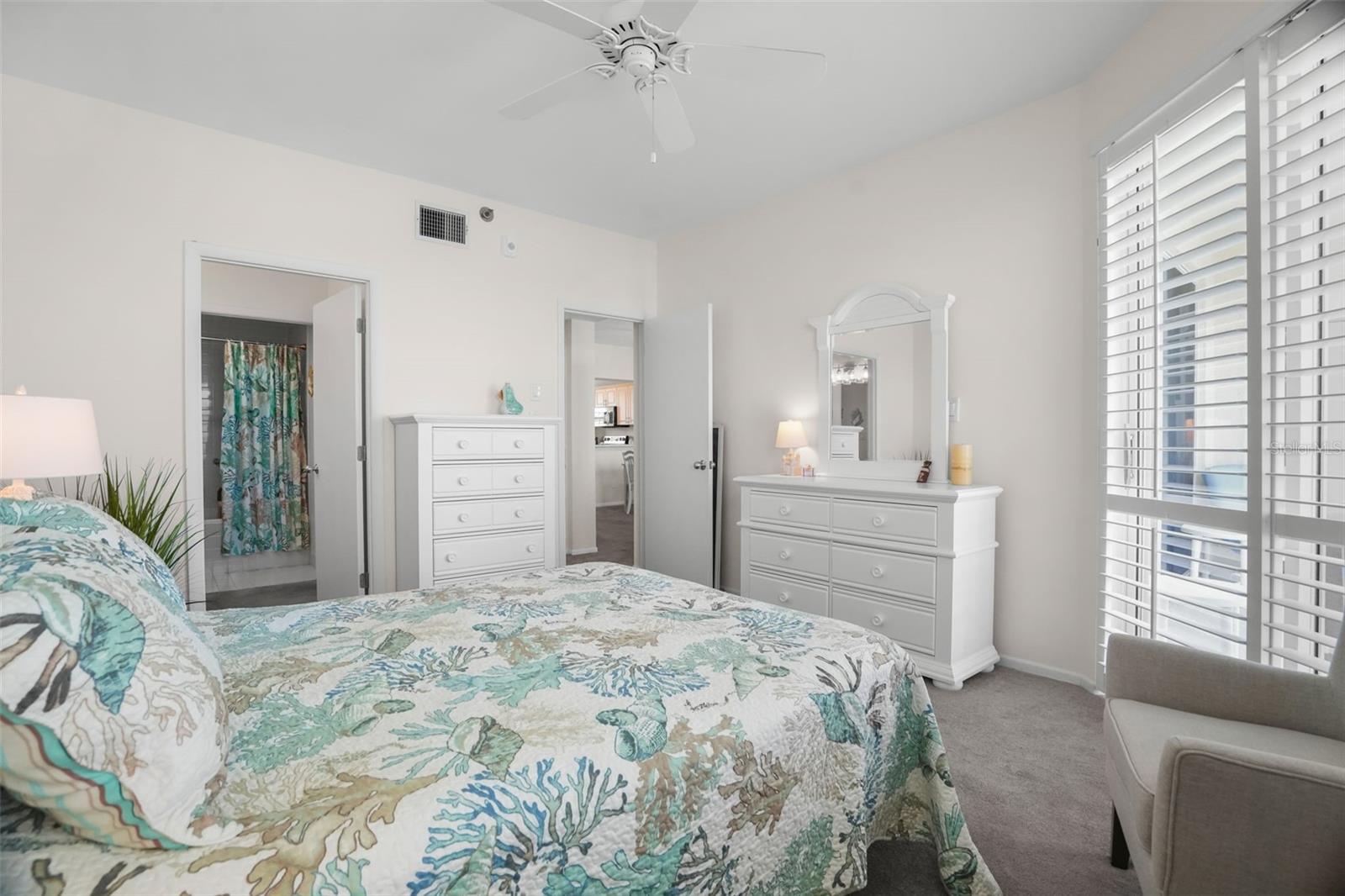 HARBOURSIDE CONDO - Residential
