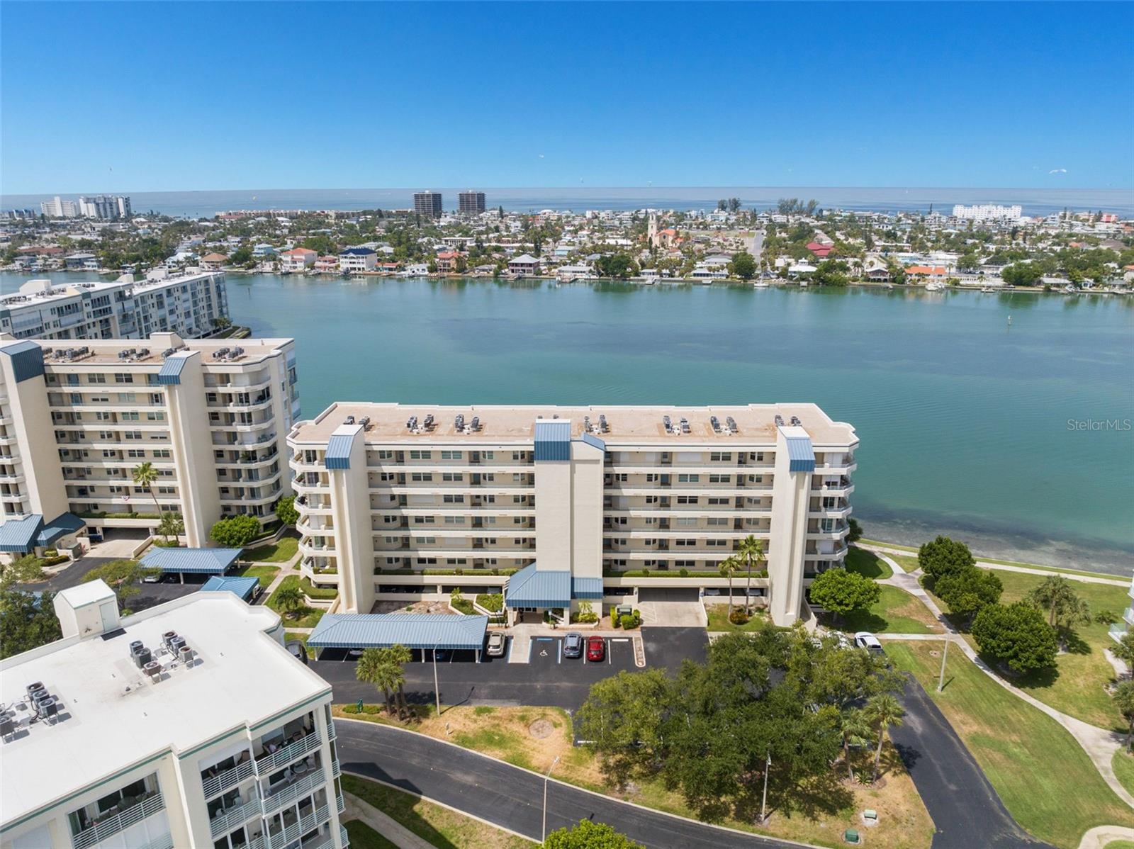 HARBOURSIDE CONDO - Residential