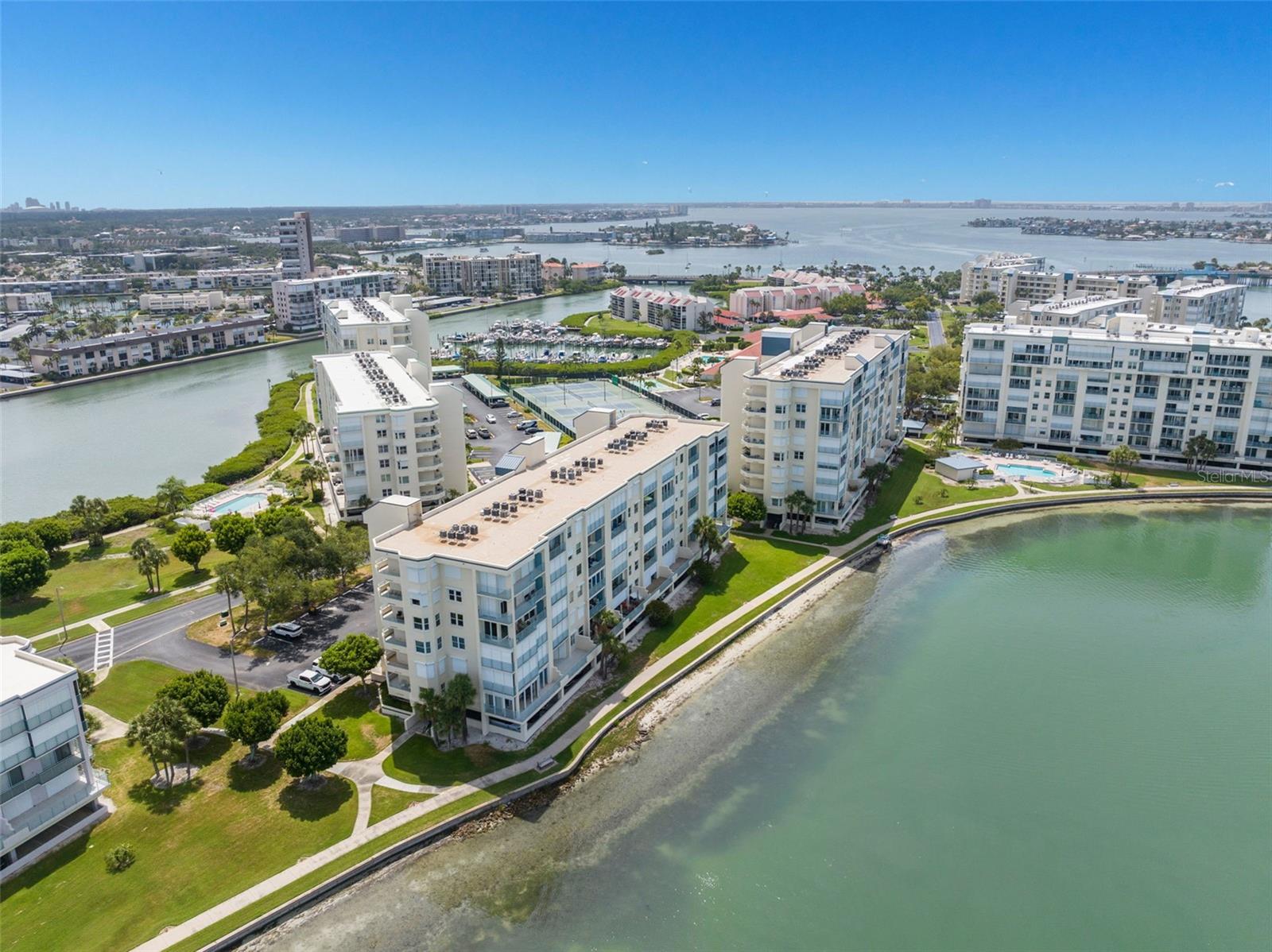 HARBOURSIDE CONDO - Residential