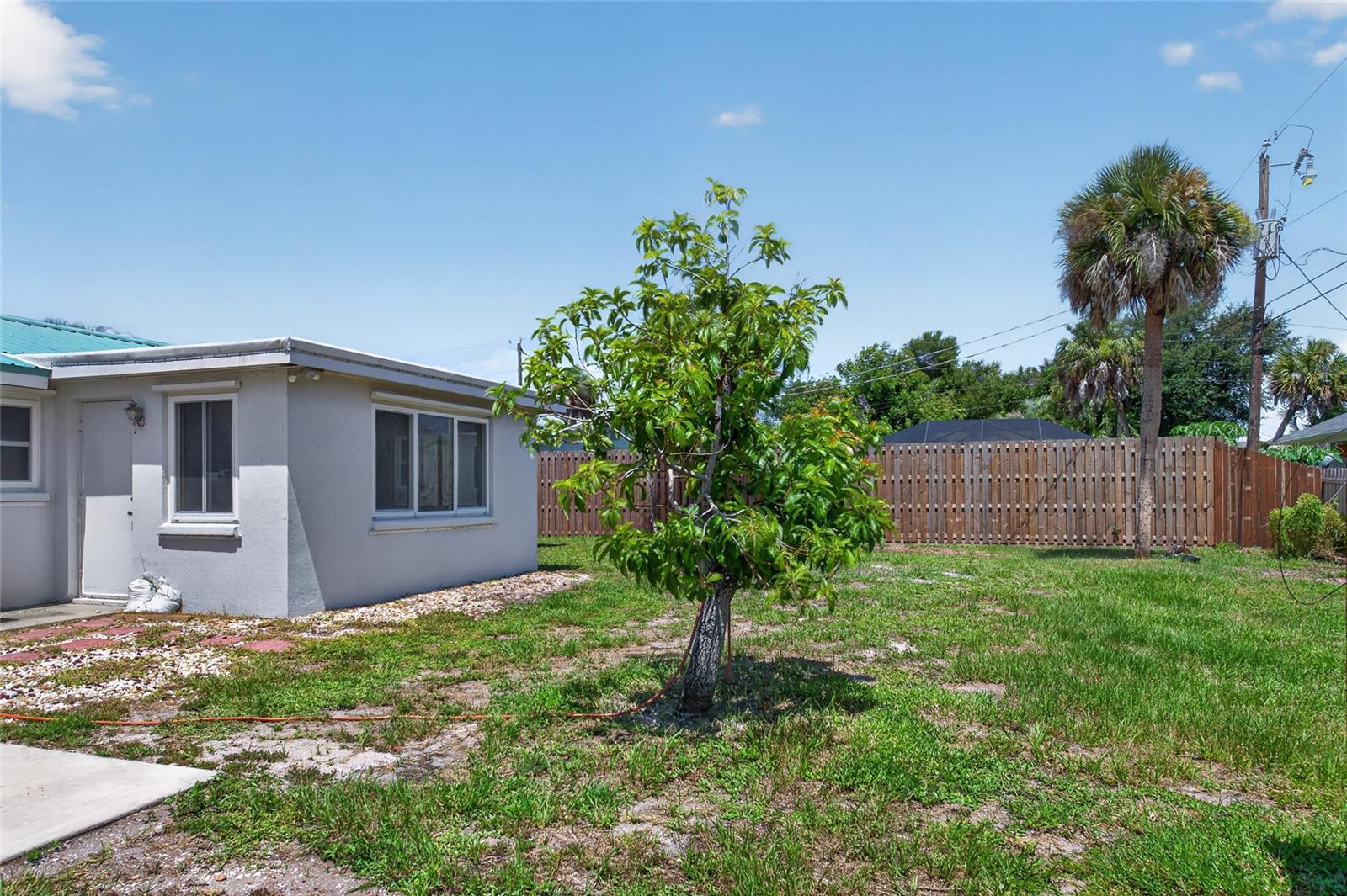 SOUTH VENICE - Residential