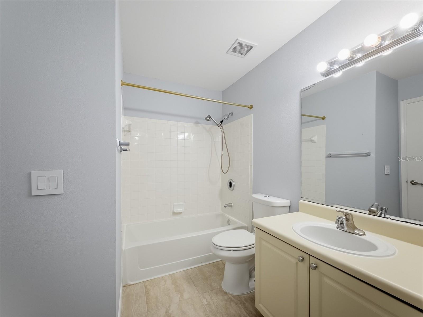 THE HIGHLANDS AT HUNTERS GREE - Residential