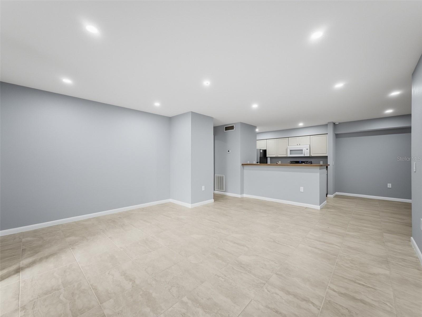 THE HIGHLANDS AT HUNTERS GREE - Residential