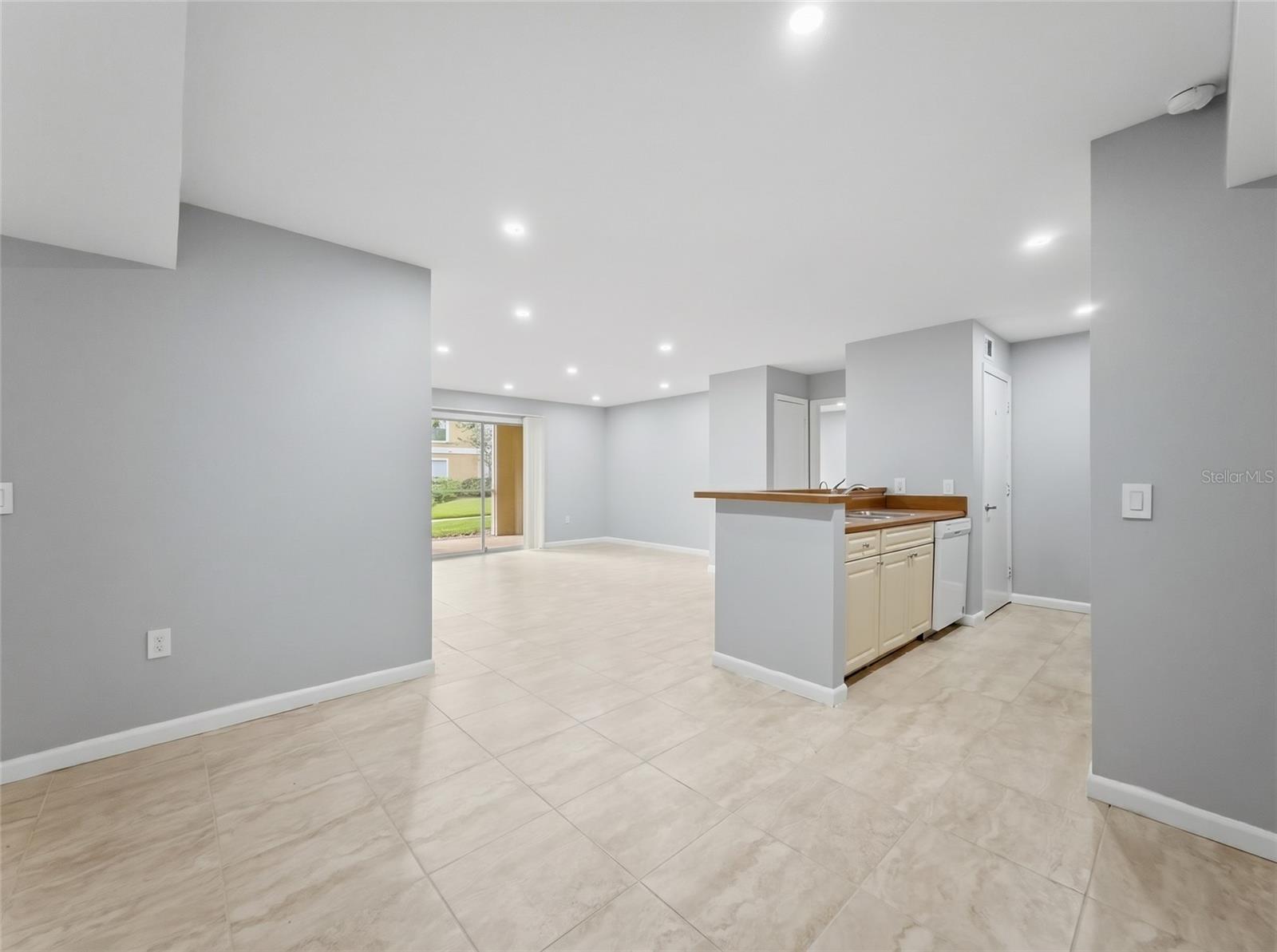 THE HIGHLANDS AT HUNTERS GREE - Residential