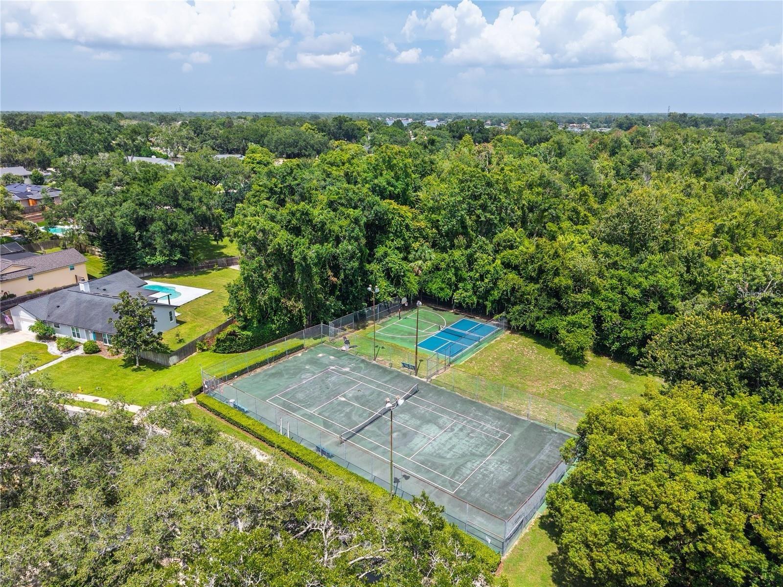 JENNIFER ESTATES - Residential