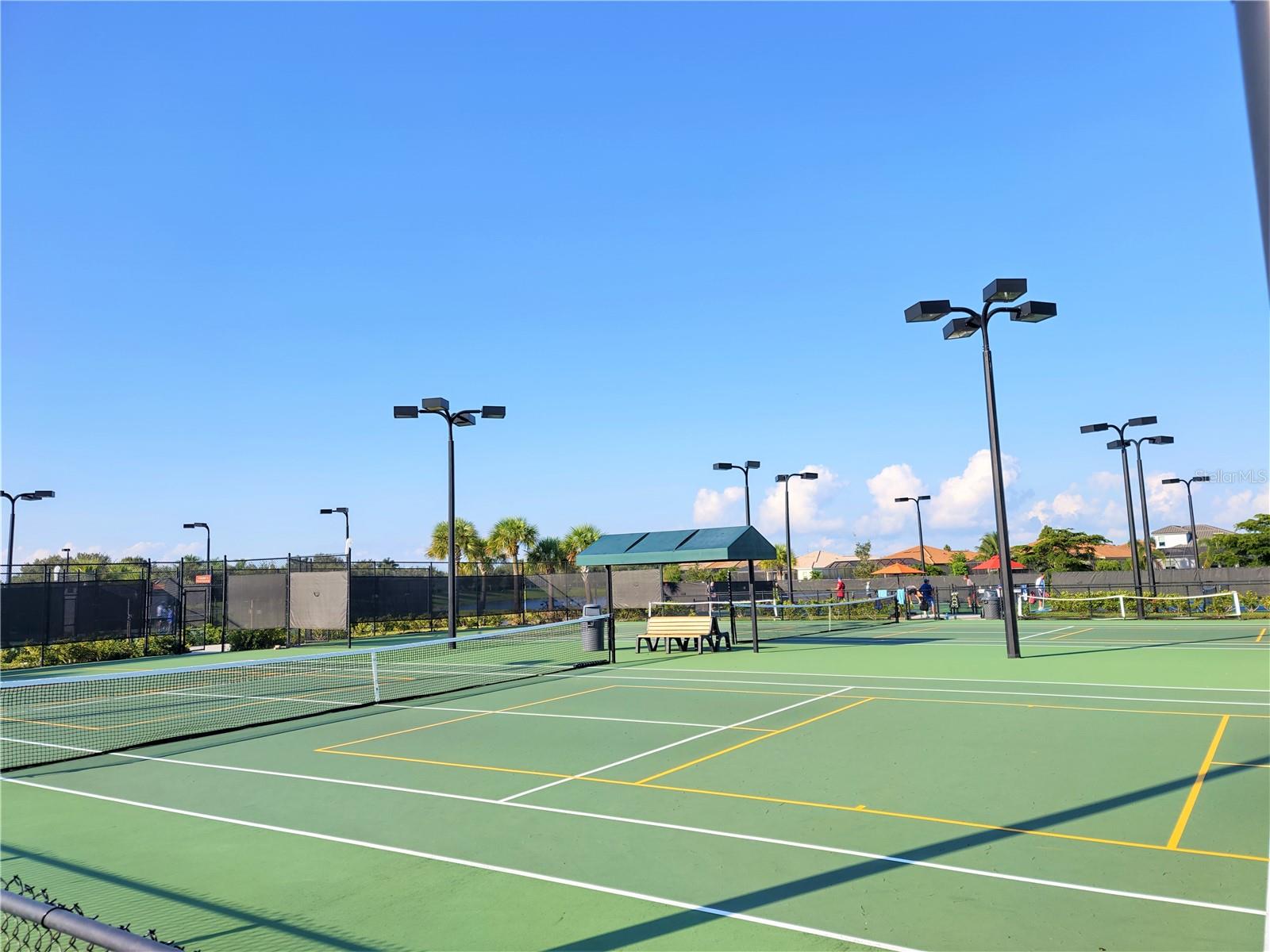 GRAN PARADISO TWNHMS 1B - Residential Lease