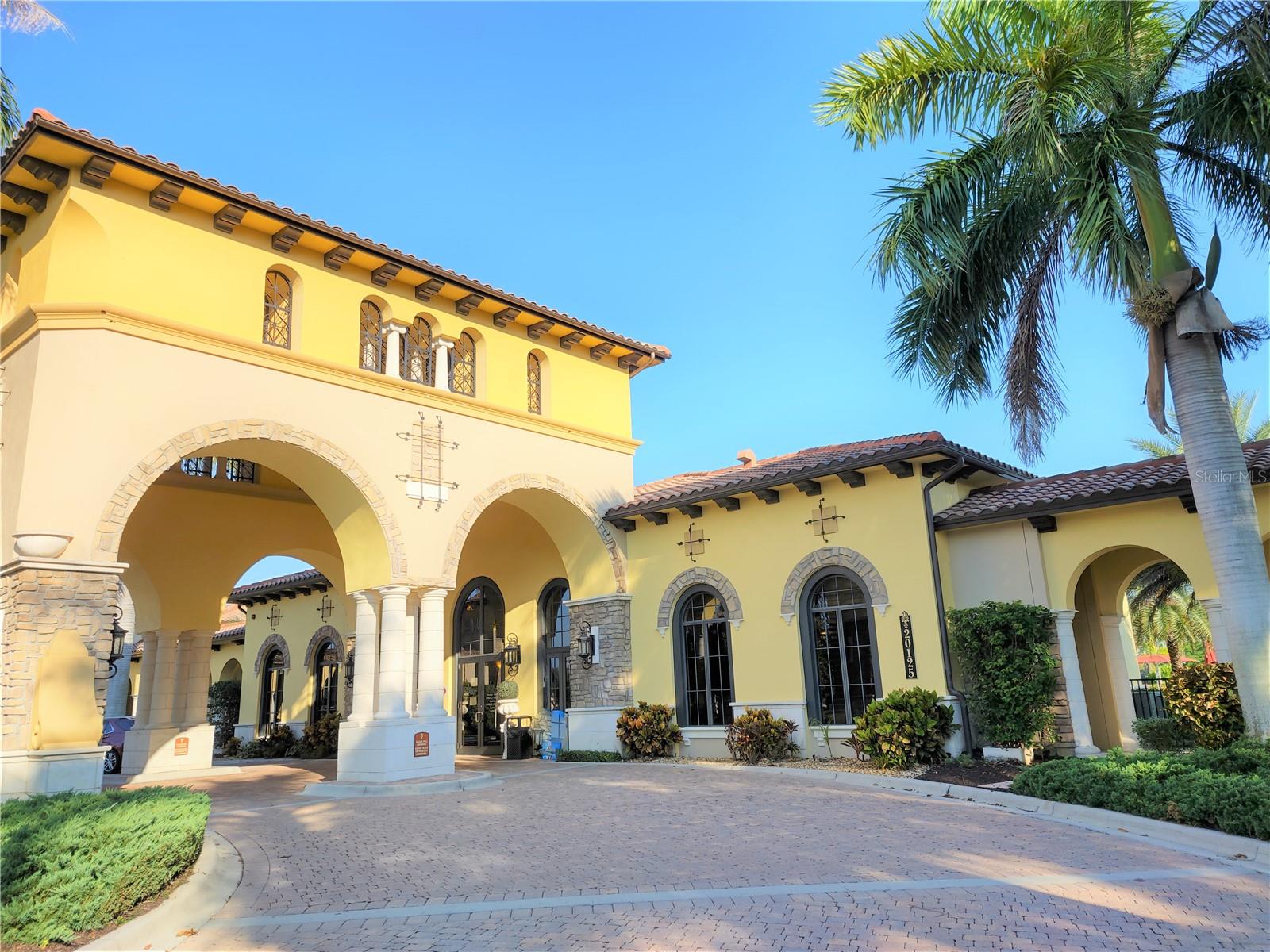 GRAN PARADISO TWNHMS 1B - Residential Lease