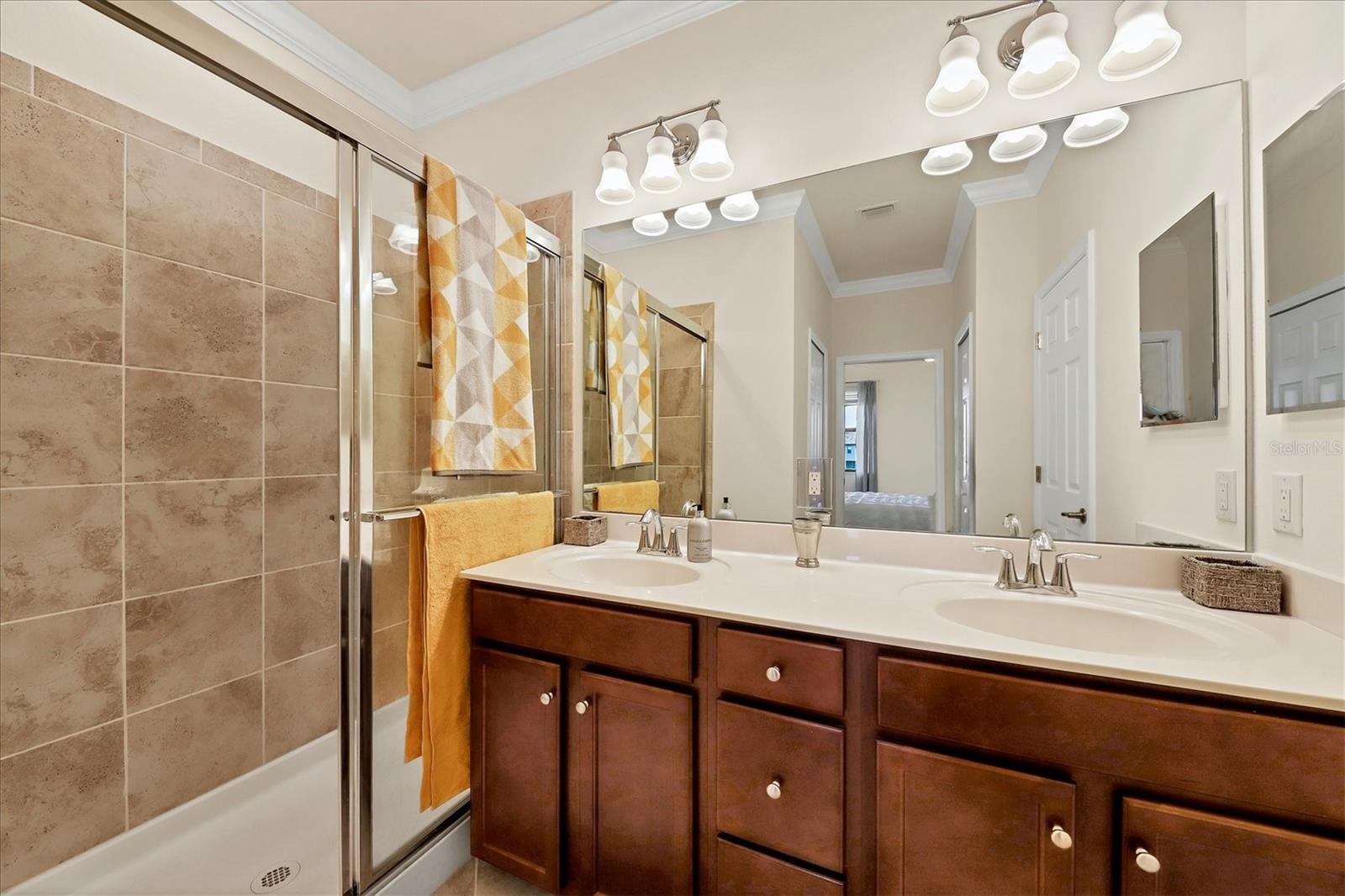 GRAN PARADISO TWNHMS 1B - Residential Lease