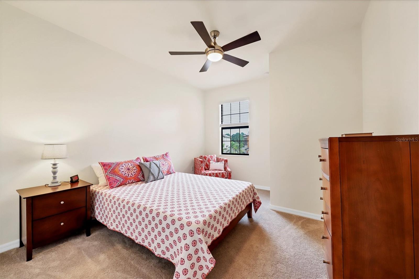 GRAN PARADISO TWNHMS 1B - Residential Lease