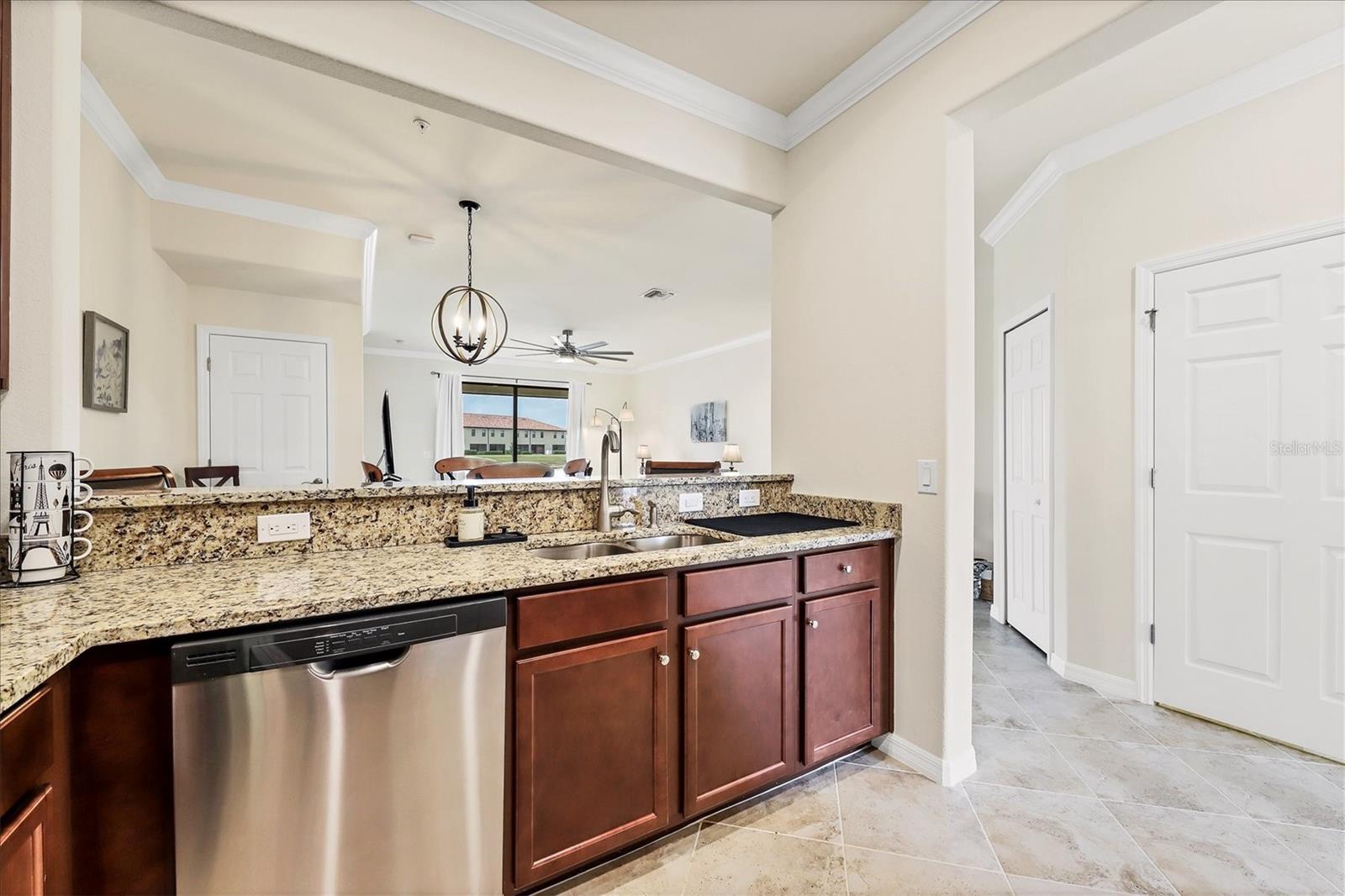 GRAN PARADISO TWNHMS 1B - Residential Lease