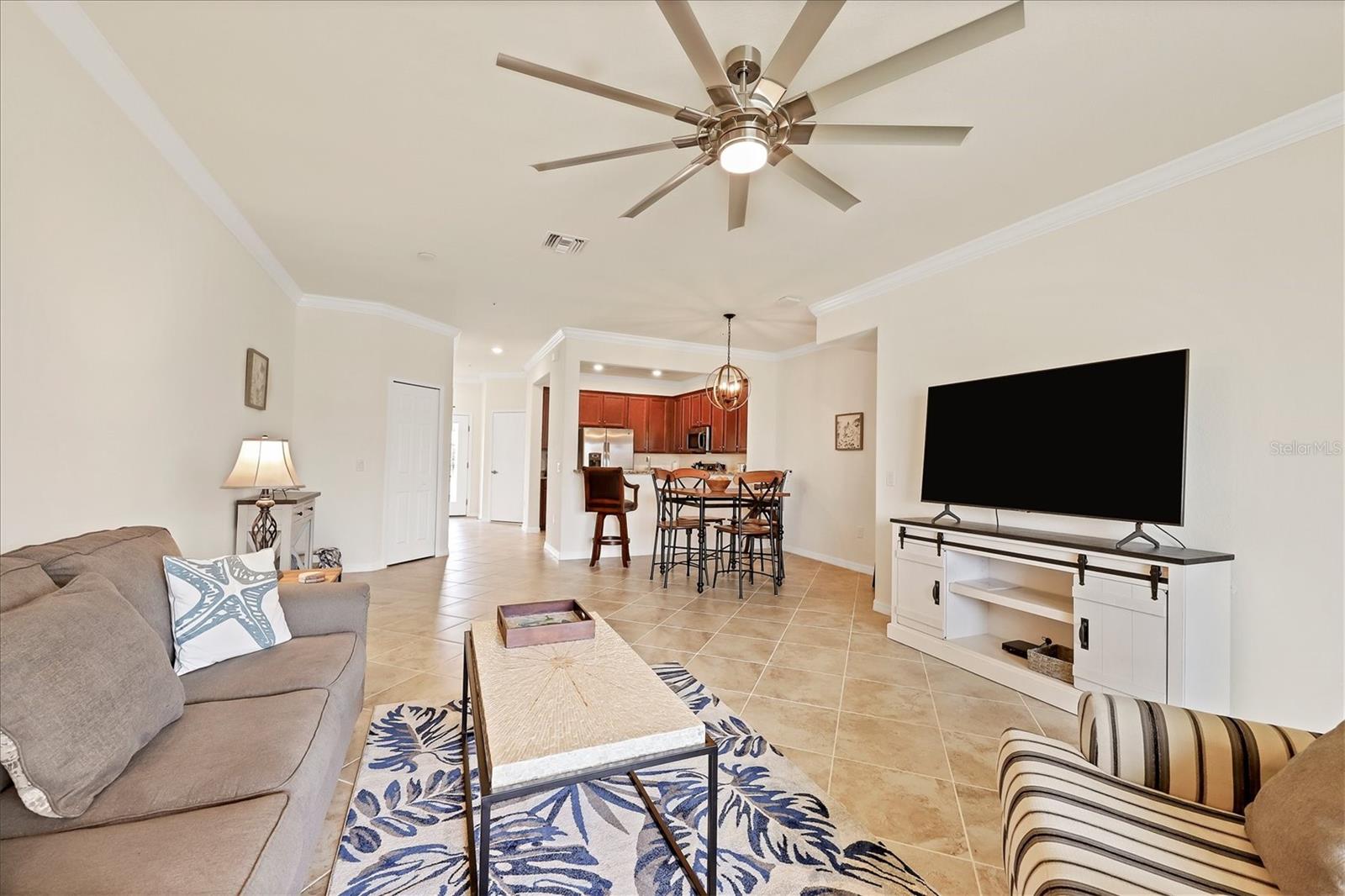 GRAN PARADISO TWNHMS 1B - Residential Lease