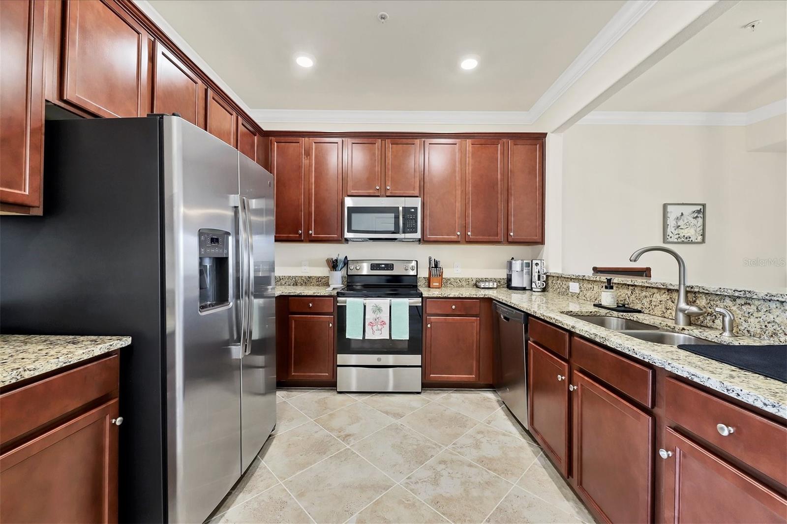 GRAN PARADISO TWNHMS 1B - Residential Lease