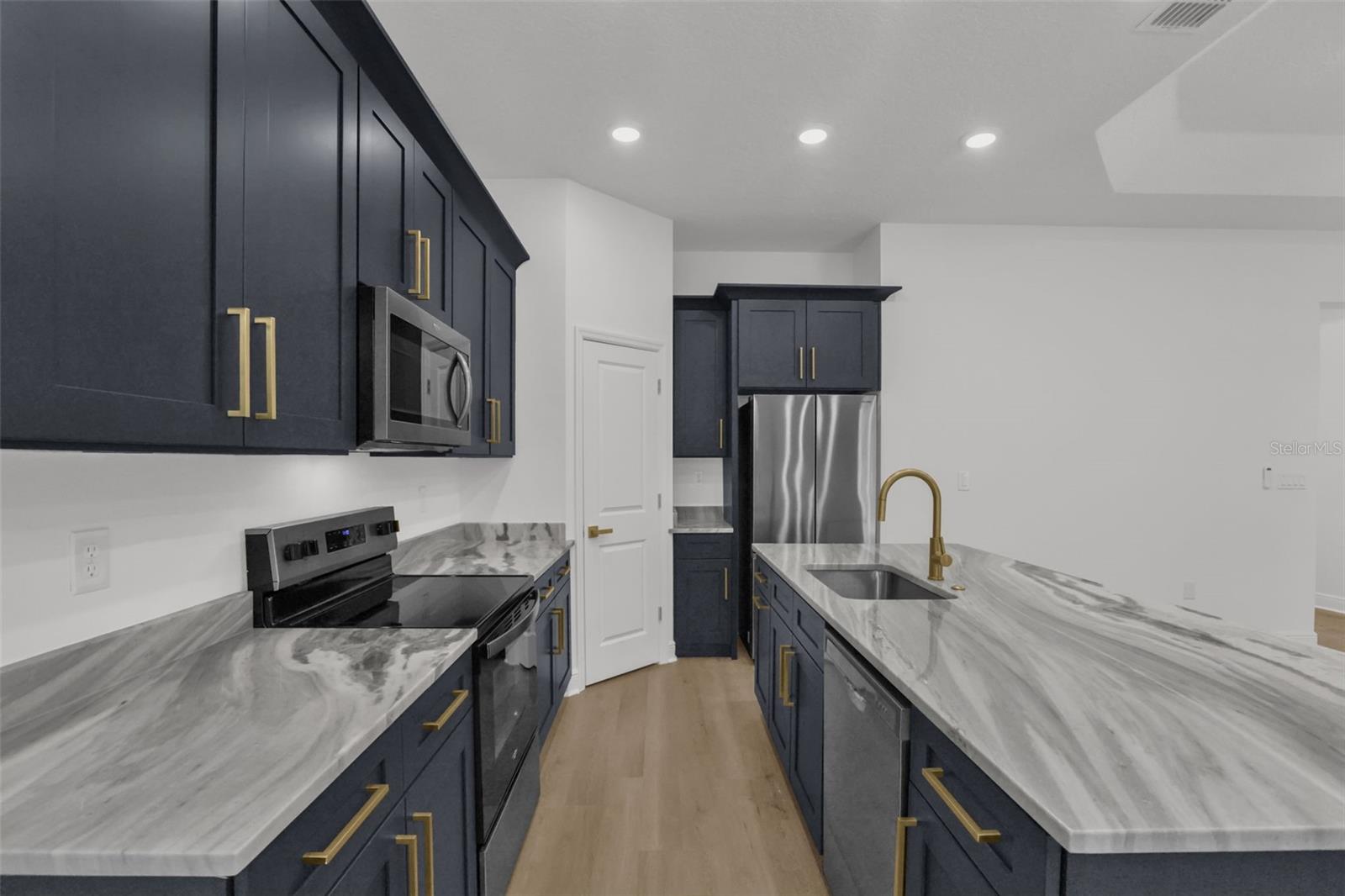 1702 - DAYTONA PARK EST SEC C - Residential