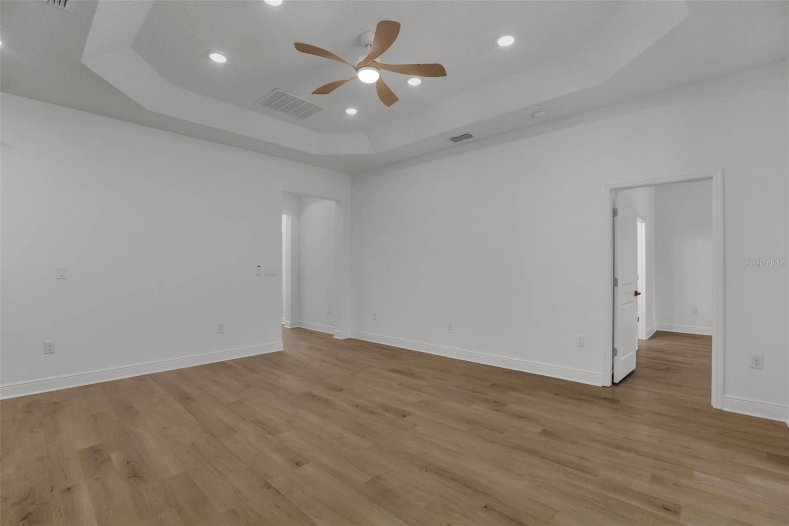 1702 - DAYTONA PARK EST SEC C - Residential