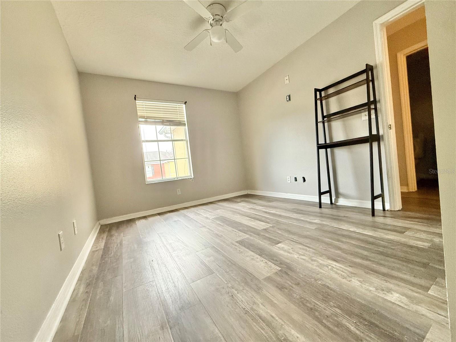 OAKCREST/SOUTHMEADOWPH N - Residential Lease
