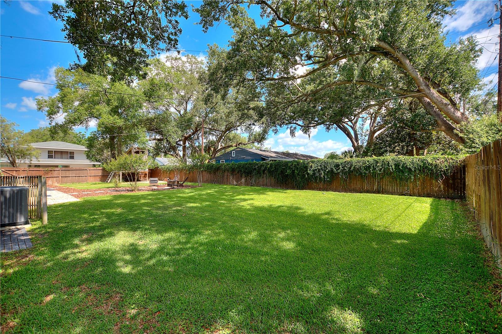 CAMPHOR HEIGHTS - Residential