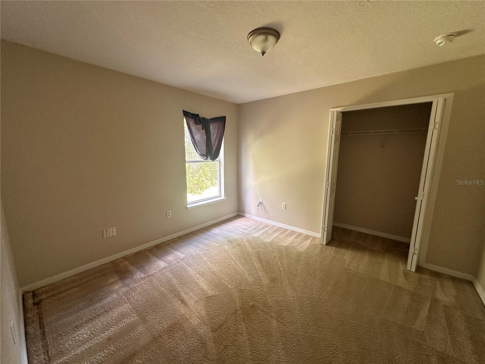 MARION OAKS UN 03 - Residential Lease