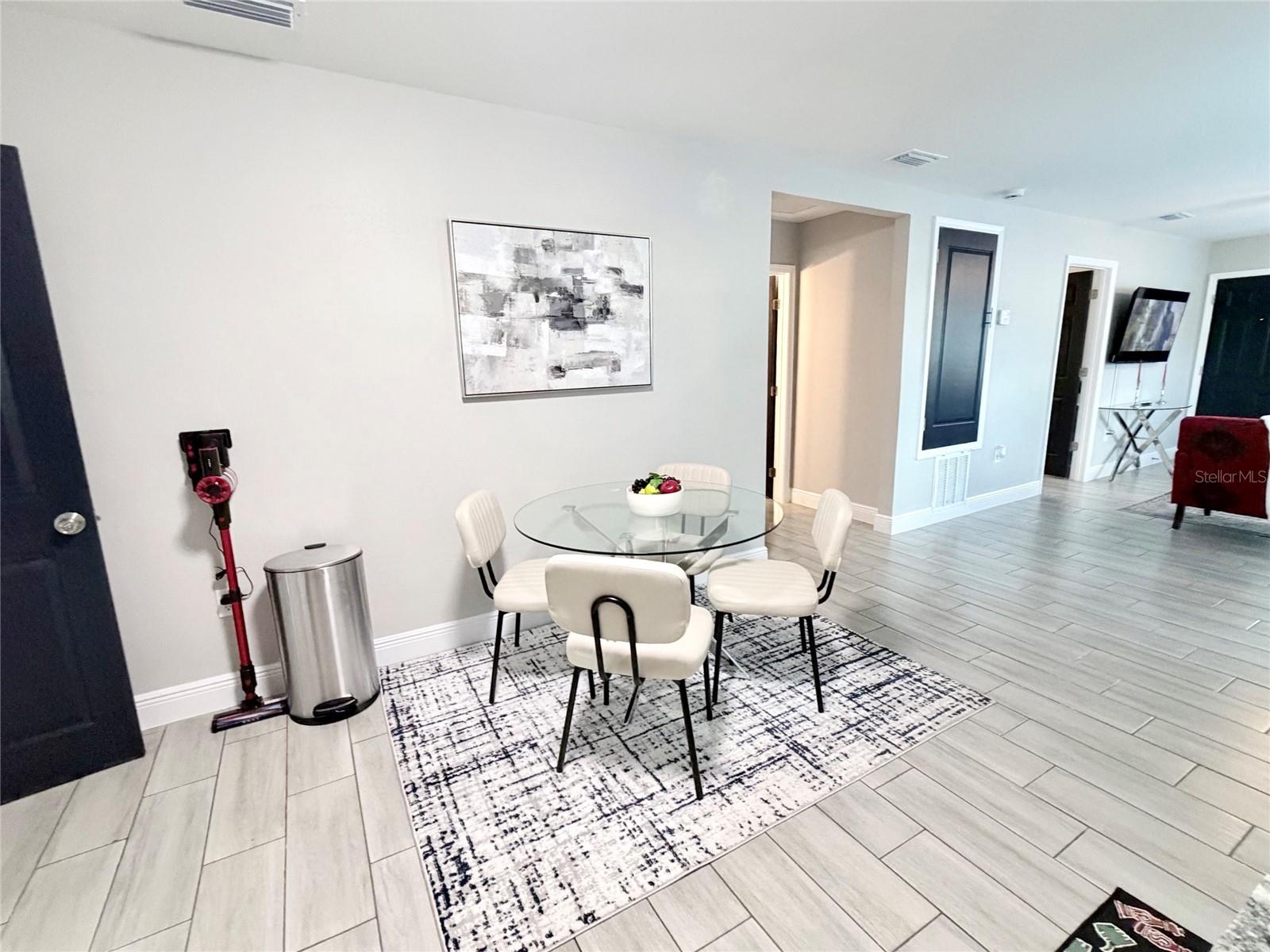 BELLEVIEW PARK SUB - Residential Lease