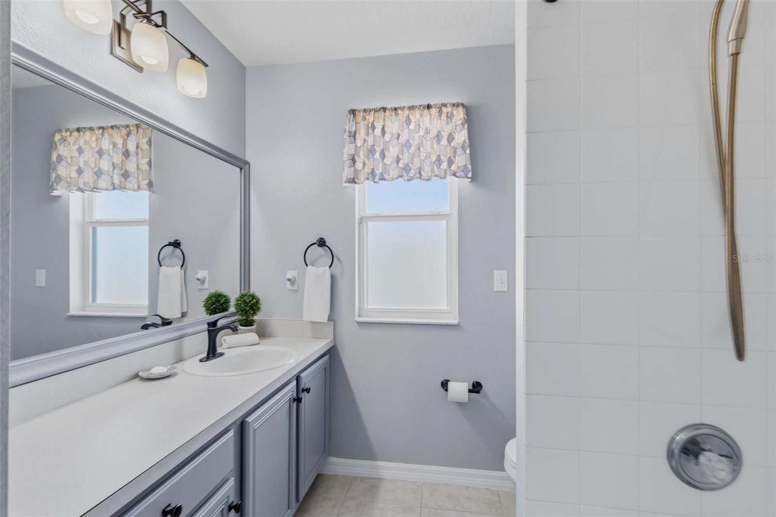 PARKSTONE UNIT 4 - Residential