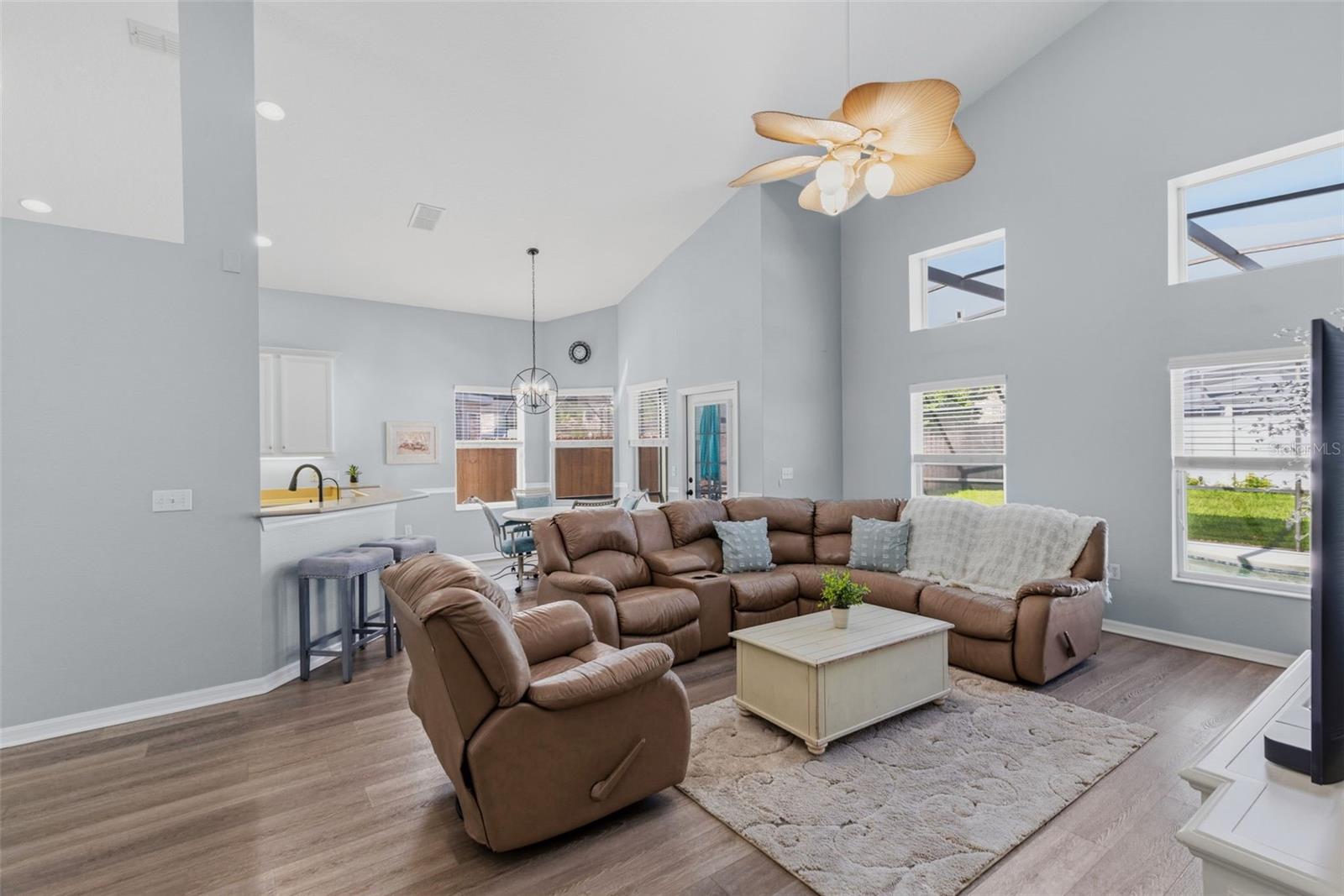 PARKSTONE UNIT 4 - Residential