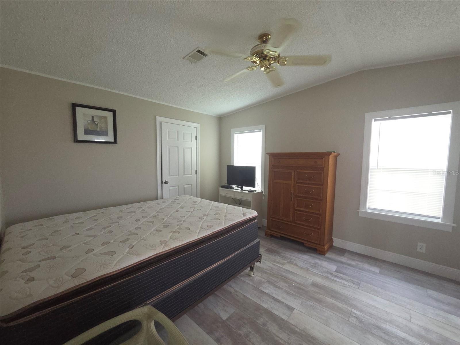 SWEETWATER GOLF & TENNIS CLUB ADD 01 - Residential