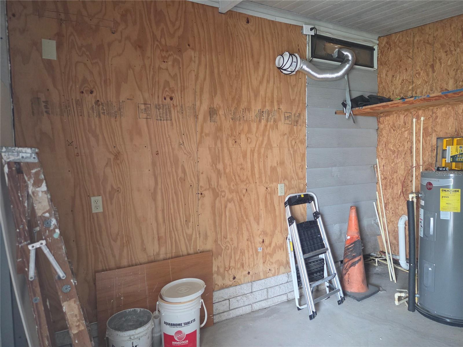 SWEETWATER GOLF & TENNIS CLUB ADD 01 - Residential